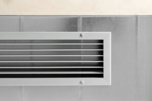 netejar reixetes de ventilació aire condicionat